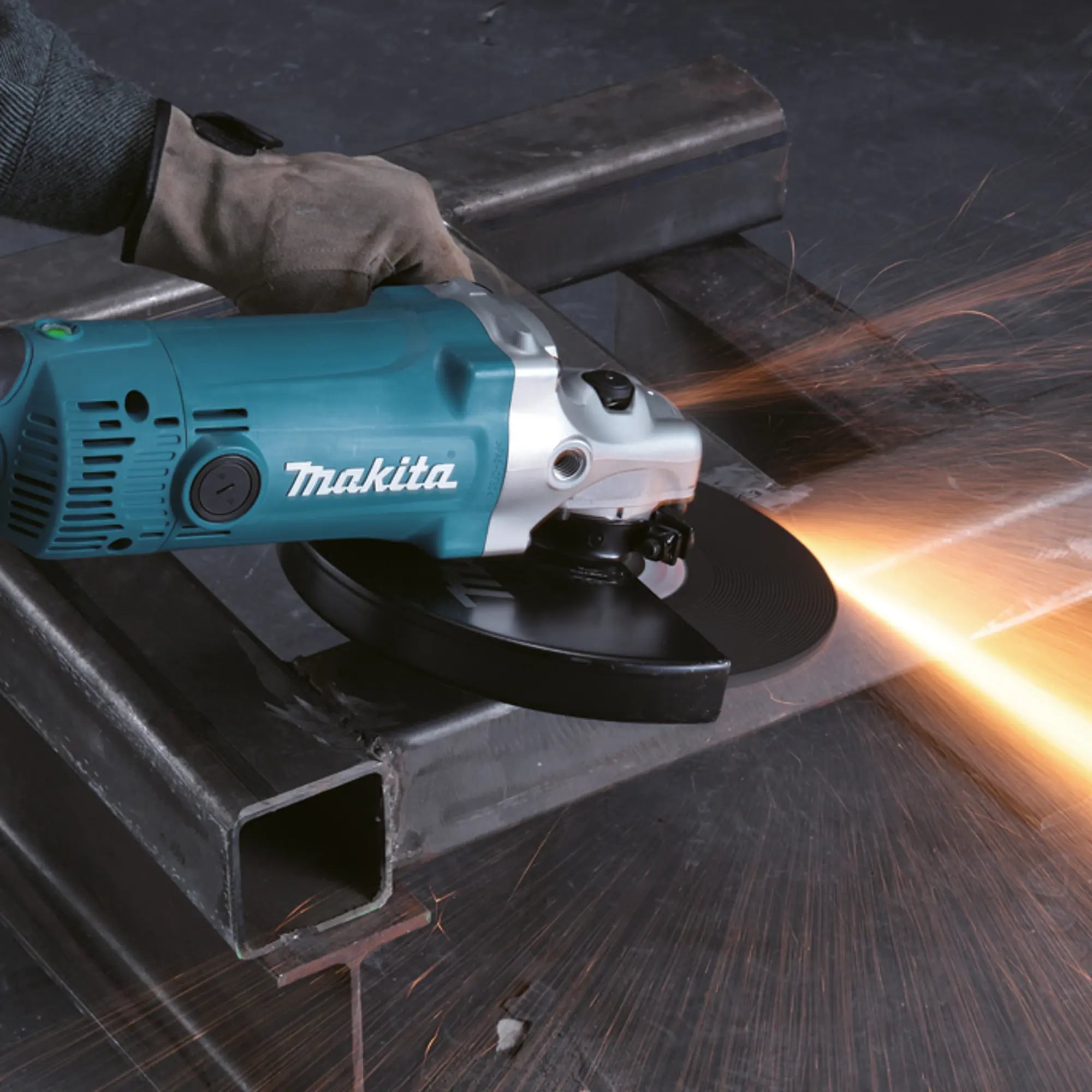 Работа угловой шлифовальной. УШМ Makita ga 9050. УШМ Makita ga9050 230. Makita 9050. Угловая шлифмашина Makita 9050.